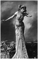 Mata Hari Mata Hari en la "danse indienne" (danza de la India )