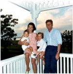 John F. Kennedy con su esposa Jacqueline