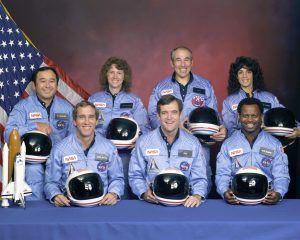 Challenger flight 51 l crew 300x240 Efemérides