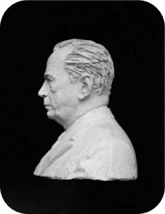 Jose-Pizzo-Busto-233x300- Romulo Gallegos